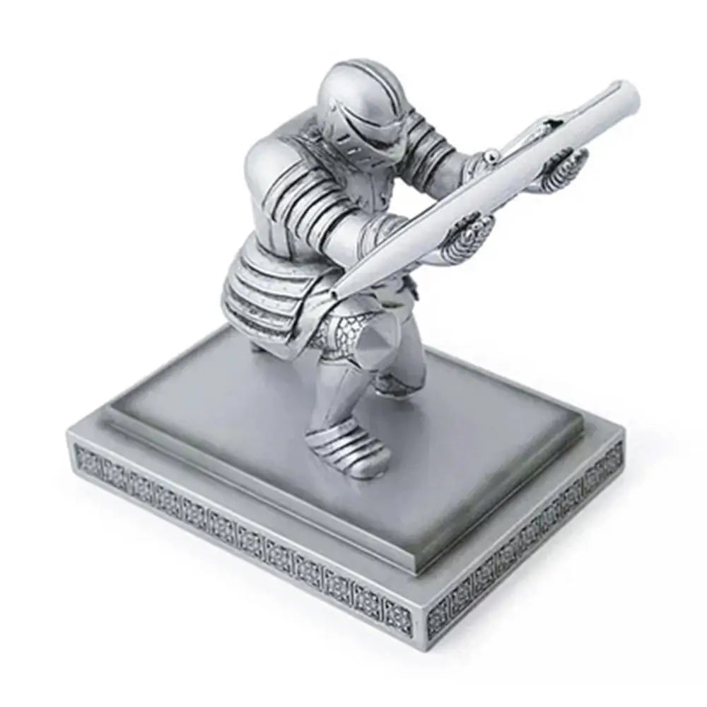 Bowing Medieval Knight Shape Desktop Decoration Pen Holder Stand Pen Cigar Desktop Holder Decoration Armor Soldier Statue Decor